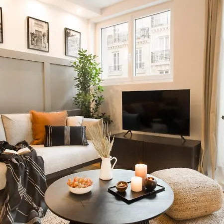 Freila - 2 à Batignolles Parigi